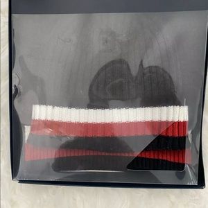 Tommy Hilfiger scarf set